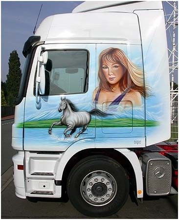 CAMION DECORE